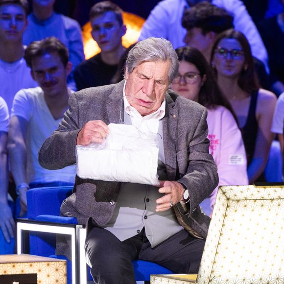 Exclusif - Jean-Pierre Castaldi lors de l'enregistrement de l'émission "La Boîte à secrets", présentée par F.Bollaert et diffusée le 9 janvier 2026 sur France 3, dans les studios du Lendit à Saint-Denis, France, le 2 décembre 2025. © Cyril Moreau/Bestimage