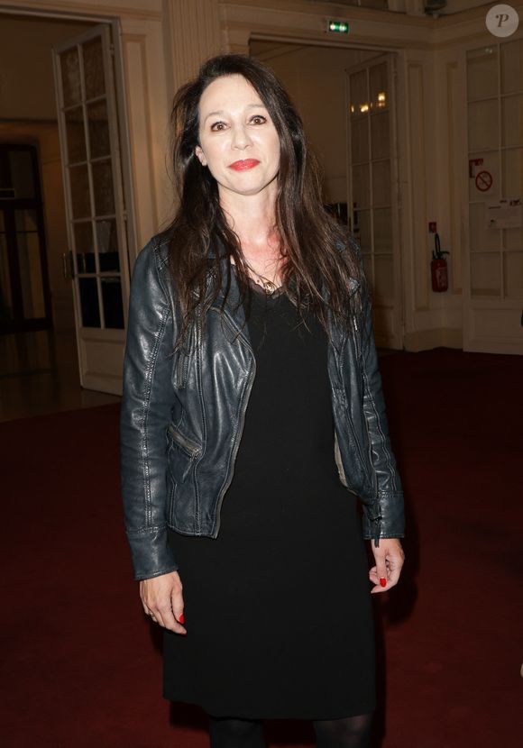 Exclusif -  Isabelle Le Nouvel - 50ème de la pièce "Lyly" avec M. Bernier et F. Perrin au théâtre de Paris le 27 mars 2025. © Coadic Guirec/Bestimage