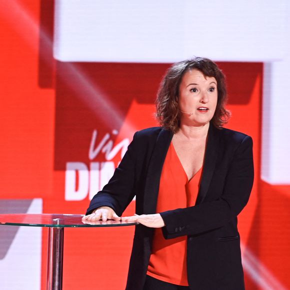 ou encore Anne Roumanoff

Exclusif - Anne Roumanoff - Enregistrement de l'émission "Vivement dimanche" au studio Rive Gauche, presentée par Michel Drucker . Diffusion sur France 3 le  16/02/2025. © Guillaume Gaffiot/Bestimage