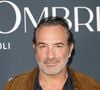 Jean Dujardin - Avant-première du film "Les rayons et les ombres au cinéma Pathé Wepler à Paris le 17 mars 2026. © Coadic Guirec/Bestimage