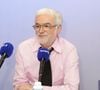 L'animateur Pascal Praud a dû interrompre brutalement son émission en plein direct sur Europe 1.

Exclusif - Pascal Praud - C.Hanouna avec ses chroniqueurs G.Maillet, E.Naulleau, G.Le Bret, V.Benaim, R.Aabou, et les invités du jour, P.Praud, M.Vallet, E.Zemmour et M.Valls, aux commandes de l'émission "On Marche Sur La Tête" diffusée en direct sur les ondes de radio Europe 1, à Paris, France. © Jack Tribeca/Bestimage