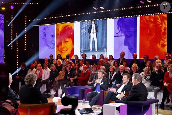 Exclusif - Laurent Voulzy et Alain Souchon lors de l'enregistrement de l'émission "Famille je vous aime" présentée par M.Drucker et qui sera diffusée le 29 décembre sur France 3, au studio Rive gauche, à Paris, France, le 2 décembre 2025. © Gaffiot-Perusseau/Bestimage
