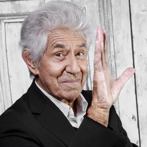 Philippe Gildas pose à Paris le 23 octobre 2014. © Cédric Perrin/Bestimage