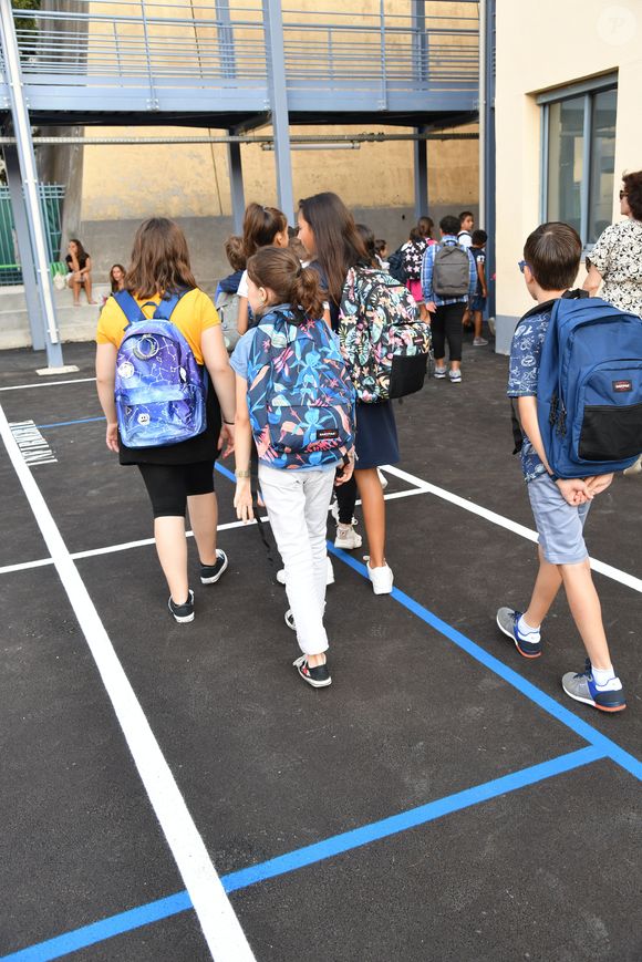 Illustration de la rentrée des classes à Nice à l'école Ronchèse le 2 septembre 2019. © Bruno Bebert / Bestimage