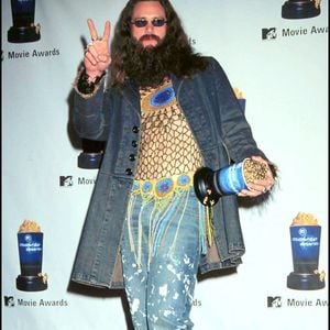 Cet acteur culte a marqué le cinéma aussi bien par ses comédies déjantées que par ses rôles dramatiques.

Jim Carrey lors de la soirée MTV Movie Awards 1999 à Santa Monica.

© ALPHA AGENCY / BESTIMAGE