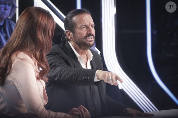 Malgré la distance, Francis Lalanne reste proche de ses enfants et se rend régulièrement au Canada.

Exclusif - Francis Lalanne - Enregistrement de l'émission "TPMP (Touche Pas à Mon Poste)", présentée par C.Hanouna et diffusée en direct sur C8 le 8 février 2023 © Jack Tribeca / Bestimage