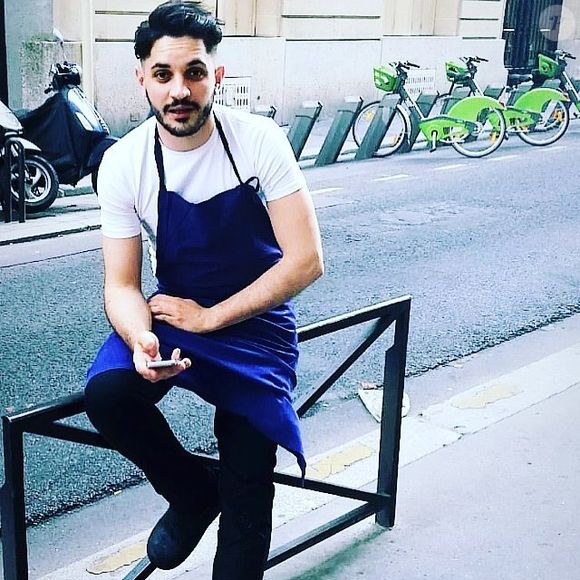La polémique vient d’un SMS partagé avec un employé évoquant un trouble anxieux.

Merouan Bounekraf, candidat de la dixième saison de "Top Chef". Capture d'écran Instagram
