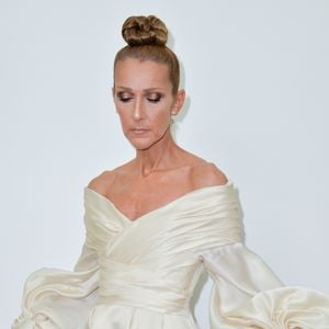 Un clip accompagnera également cette nouvelle sortie musicale.

Celine Dion - Photocall du Défilé de mode Haute-Couture Automne/Hiver 2019/2020 Alexandre Vauthier à Paris. Le 2 juillet 2019.

© Veeren Ramsamy / Christophe Clovis / Bestimage