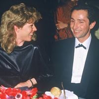 Thierry Lhermitte : Voici à quoi ressemble Hélène avec qui il est en couple depuis 50 ans et que vous avez déjà vu dans des films du Splendid
