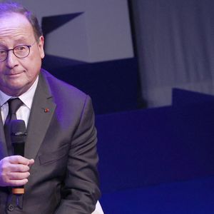 François Hollande lors du Festival Séries Mania à Lille le 23 mars 2025 © Chrisotphe Aubert via Bestimage