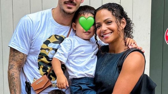 M. Pokora et Christina Milian : Leurs fils Kenna et Isaiah sont des copies conformes, la famille passe du bon temps à Disneyland Paris