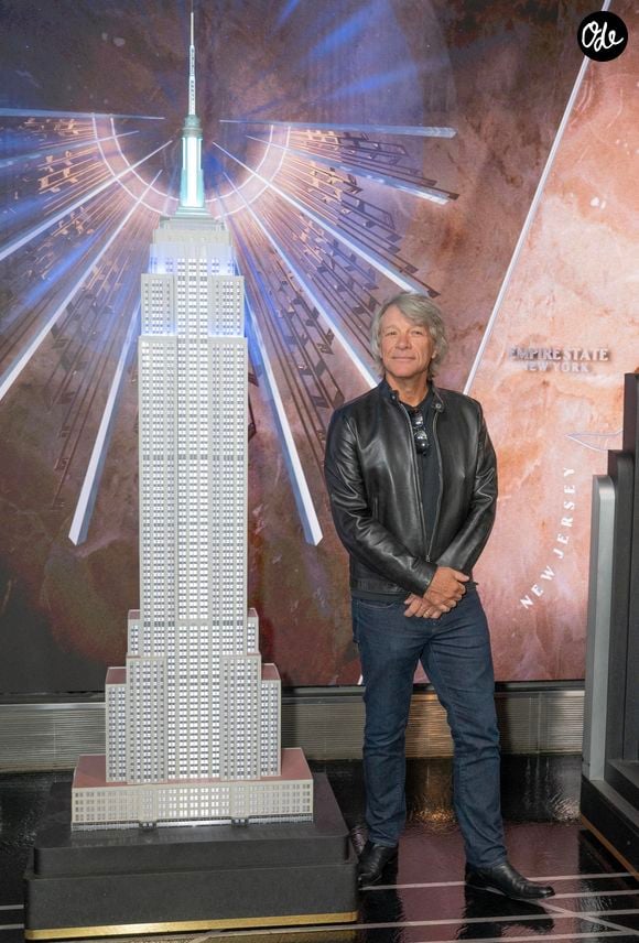 Jon Bon Jovi illumine l'Empire State Building à New York City, New York, Etats-Unis, le 15 septembre 2023. ©  © Ron Adar/TheNEWS2/ZUMA Press/Bestimage