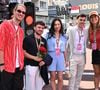 En effet, au milieu de ce diaporama estival, l'humoriste a posté un rafale de photos façon "Photomaton" où il s'éclate avec plusieurs de ses proches. 

Paul Mirabel, Marie Ducruet, Louis Ducruet et Laury Thilleman dans les paddocks du Formula 1 Louis Vuitton Grand Prix de Monaco 2026, à Monte-Carlo, Monaco, le 7 juin, 2026. © Bruno Bebert/Bestimage