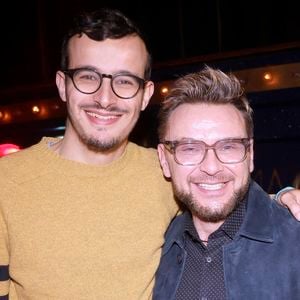 Jeanfi Janssens et Paul El Kharrat à la 150 ème du spectacle "Tombé du ciel" de Jeanfi Janssens à la Comédie des Champs Elysées à Paris le 13 février 2025. Spectacle suivi d'une réception Restaurant Manko. © Cédric Perrin / Bestimage