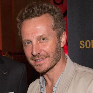 Le chanteur Sinclair à la soirée spéciale dégustation Champagne COMTE DELAVIE 'Toast for the planet' au Prince De Galles Hotel le 5 octobre 2017 à Paris, France. Photo by Nasser Berzane/ABACAPRESS.COM