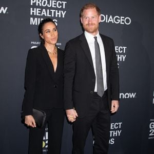 Le prince Harry, duc de Sussex et Meghan Markle, duchesse de Sussex, lors du 3ème gala annuel du projet "Healthy Minds" aux Spring Studios à New York, le 9 octobre 2025. Photo : Zuma Press / Bestimage