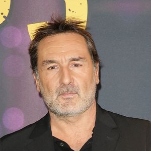 Gilles Lellouche n'a pas aimé la longue improvisation de Raphaël Quenard sur le tournage du film "L'amour ouf".

Gilles Lellouche - Avant-première du film "Le Crime du 3e étage" au cinéma Pathé Wepler à Paris le 9 mars 2026. © Coadic Guirec/Bestimage