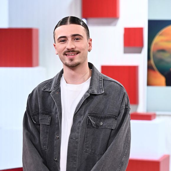 Exclusif - Pierre Garnier lors de l'enregistrement de l'émission "Vivement dimanche" au studio Rive Gauche, à Paris, France, le 11 décembre 2024, présentée par M. Drucker et Diffusée sur France 3 le 30 mars 2025. © Guillaume Gaffiot/Bestimage