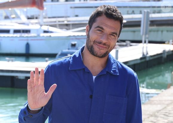 Amir a participé à la troisième saison de l'emblématique programme.

Amir Haddad - Photocall de la série "La Belle et le Boulanger" lors du 27ème Festival de la Fiction de la Rochelle (16 - 21 septembre 2025), le 17 septembre 2025.
© Denis Guignebourg / Bestimage