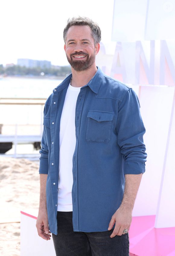 Emmanuel Moire - Photocall de "Demain nous appartient" lors du 7ème festival international Canneséries à Cannes, le 6 avril 2024.
© Denis Guignebourg / Bestimage