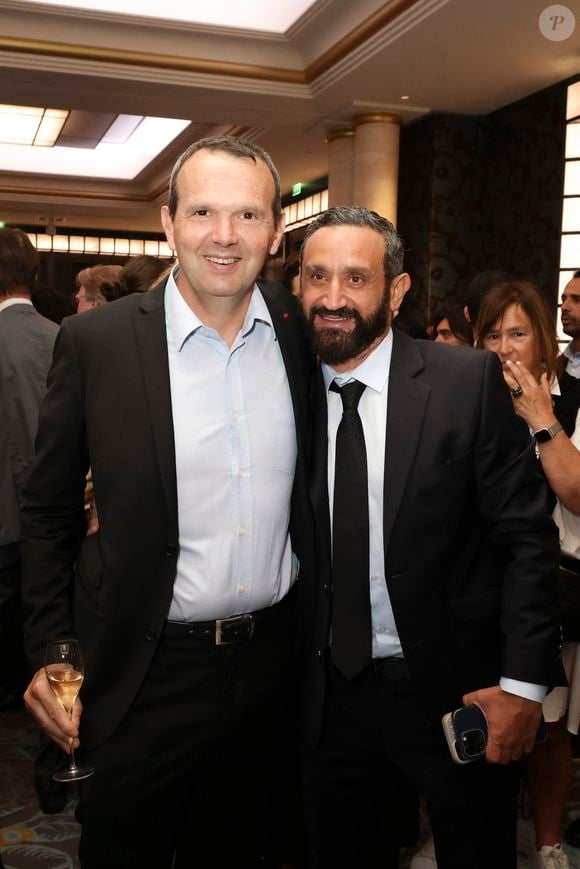 Exclusif - Cyril Hanouna, Général Ghislain Rety au déjeuner du Chinese Business Club, avec C.Hanouna comme invité d’honneur, à Paris, France, le 19 juin 2025. © Jack Tribeca/Bestimage