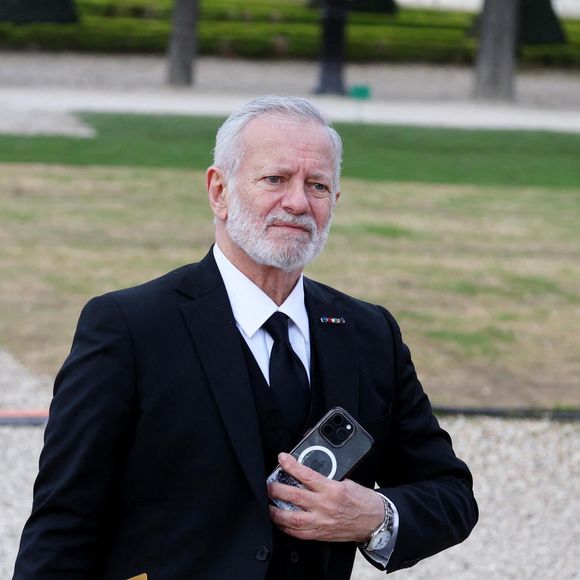 Francis Huster lors de l'hommage national rendu à l'ancien Premier ministre français Lionel Jospin, à l'Hôtel des Invalides, à Paris le 26 mars 2026. 

Photo par Dominique Jacovides/Bestimage