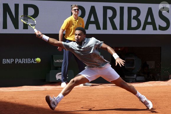 Arthur Fils - Match A.Fils - J.Munar (7-6, 7-6, 2-6, 0-6, 6-4) lors des Internationaux de France de Tennis de Roland Garros 2025 à Paris, le 29 mai 2025.
© Michtof / PsnewZ / Bestimage