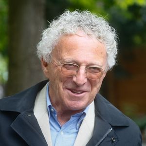 Nelson Monfort - Arrivées à l'enregistrement de l'émission "Vivement dimanche" présentée par M. Drucker et qui sera diffusée le 12 mai 2024 au Studio Gabriel à Paris, France, le 30 avril 2024. © Christophe Clovis/Bestimage