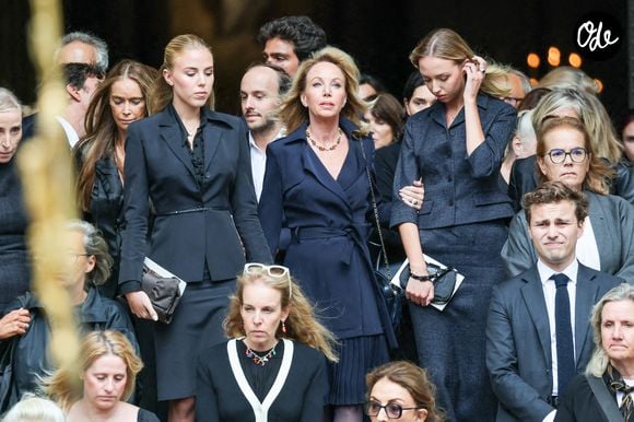 Camilla de Bourbon des Deux-Siciles , ses filles, la princesse Maria Carolina de Bourbon des Deux-Siciles et Maria Chiara de Bourbon des Deux-Siciles - Sortie des obsèques de Mathilde Favier en l'église Saint-Sulpice à Paris le 31 aout 2026. © Dominique Jacovides-Cyril Moreau/Bestimage