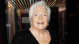 Line Renaud, 97 ans : "Tous les matins, je fais mon heure d'aquagym"