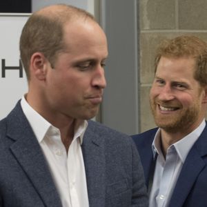 Aucune rencontre entre le prince de Galles et le duc de Sussex n'est prévue.

Le prince William, duc de Cambridge et le prince Harry lors de la  remise de diplômes des coach du London Stadium le 18 octobre 2017. © Agence / Bestimage