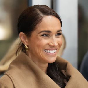 Le prince Harry, duc de Sussex et Meghan Markle, duchesse de Sussex, se joignent participent à un entraînement de curling aux Invictus Games Vancouver Whistler 2025, au Hillcrest Community Centre, Vancouver, Colombie-Britannique, Canada, le 16 février 2024. Julien Burton / Bestimage