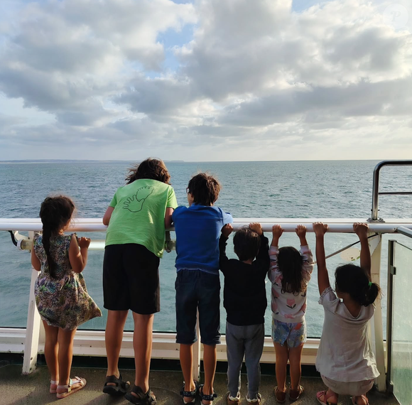 Oscar a été soigné et va mieux.

Héloïse et Mathias Weiner (Familles nombreuses, la vie en XXL), à la tête d'une fratrie de sept enfants.