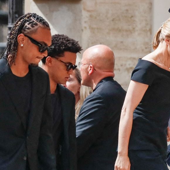 Audrey Crespo-Mara et ses fils Sekou et Lamine - Arrivées aux obsèques de Thierry Ardisson en l’église Saint-Roch de Paris, France, le 17 juillet 2025. © Clovis-Jacovides/Bestimage