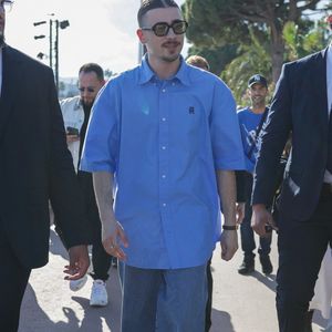Le chanteur français Pierre Garnier sur la Croisette à Cannes, France, le 16 mai 2024. Photo by Aissaoui Nacer/Splash News/ABACAPRESS.COM