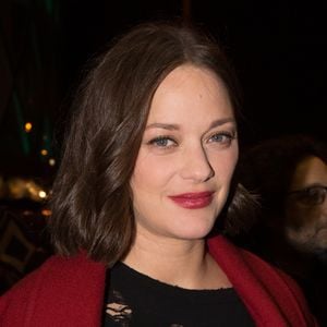 Marion Cotillard enceinte arrive à l’avant-première du film "Rock'n Roll" au Pathé Beaugrenelle à Paris le 13 février 2017. Agence / Bestimage