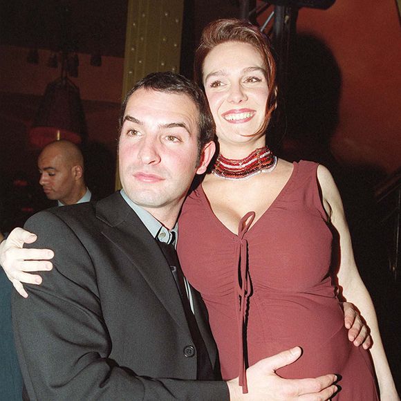 Jean Dujardin est également le papa de deux grands garçons, Jules et Simon, qu'il a eus avec sa première femme Gaëlle

Archives : Jean Dujardin et son ex Gaëlle au Barrio Latino, Paris