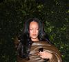 Une femme a tenté de s'en prendre à Rihanna et sa famille.

Rihanna à Santo Monica.

Photo : Backgrid USA / Bestimage