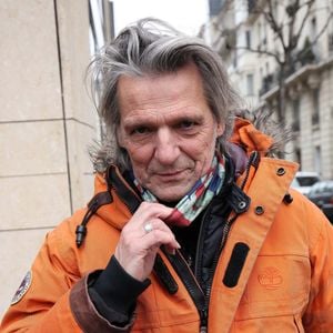 Le comédien a enfin donné de ses nouvelles.

Exclusif - Yvan Le Bolloc'h - Les célébrités quittent les studios de RTL après l'émission "Les Grosses Têtes" à Paris le 24 janvier 2023.  No Web - Belgique et Suisse