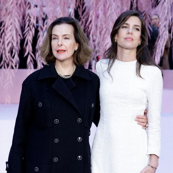 Retrouvailles entre Carole Bouquet et Charlotte Casiraghi ce mardi

Carole Bouquet et Charlotte Casiraghi au photocall du deuxième défilé Chanel "Collection Haute Couture Printemps/Eté 2026", lors de la Fashion Week de Paris.

© Olivier Borde / Bestimage
