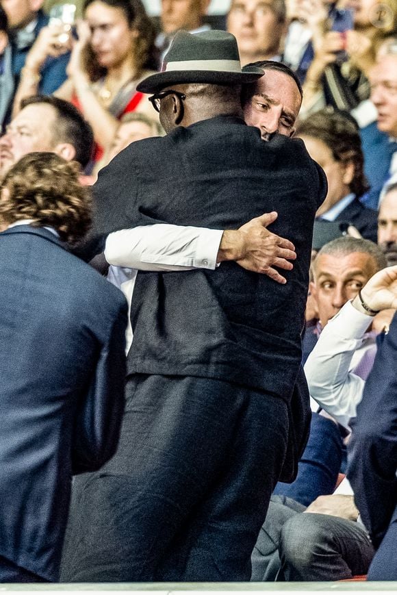 Franck Ribéry, Lilian Thuram - Les célébrités dans les tribunes de la finale de la Ligue Des Champions 2025 "PSG - Inter Milan" à l'Allianz Arena de Munich, le 31 mai 2025.
© Cyril Moreau/Bestimage