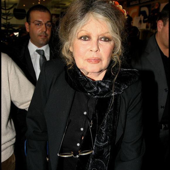 Dont il attendait une chose en particulier...Et elle l'a entendu !

Archives - BRIGITTE BARDOT . Noel des animaux de la S.P.A au palais des sports Marcel Cerdan. © Guillaume Gaffiot / Bestimage