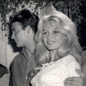 Jacques Charrier et Brigitte Bardot se sont mariés à Louveciennes 

Jacques Charrier et Brigitte Bardot à Louveciennes Keystone Press Agency/ZUMA Press Wire