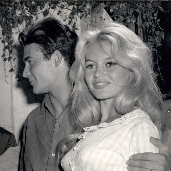 Jacques Charrier et Brigitte Bardot se sont mariés à Louveciennes 

Jacques Charrier et Brigitte Bardot à Louveciennes Keystone Press Agency/ZUMA Press Wire