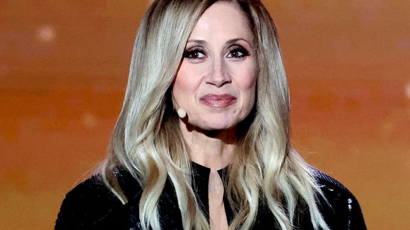 Lara Fabian recadrée par une icône de la chanson française
