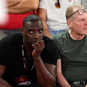 L'acteur français et co-président du Paris Basketball Omar Sy et David Kahn assistent au match 4 de basket-ball de la finale du Championnat de France Elite entre l'AS Monaco et le Paris Basketball (80-74) à la Salle Gaston Medecin, à Monaco, le 22 juin 2025. © Stephane Pillaud/Psnewz/Bestimage