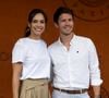 Marine Lorphelin a trouvé le bonheur auprès de Stanislas Gruau. 

Marine Lorphelin (Miss France) et son compagnon Stanislas Gruau au Village lors des Internationaux de France de Tennis de Roland Garros.  © Moreau / Jacovides / Bestimage