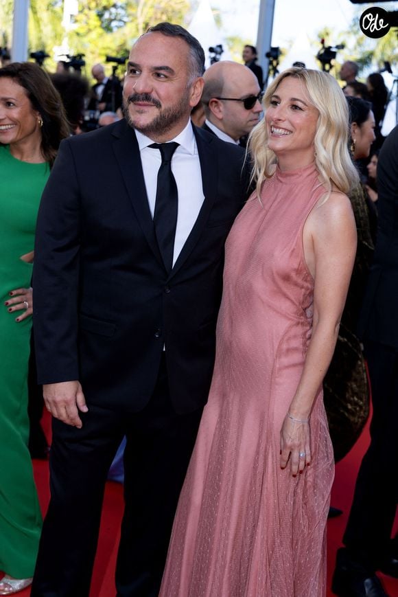 Aux côtés de sa maman, Anaïs Demaison a lancé sa propre marque de prêt-à-porter, La Petite Catalane, inspirée de ses racines catalanes et de son amour du Sud.

François-Xavier Demaison et sa femme Anaïs Tihay - Montée des marches du film « Amarga Navidad » lors du 79ème Festival International du Film de Cannes, le 19 mai 2026. © Olivier Borde / Bestimage