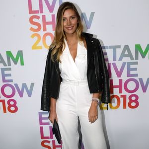 Lors d’un essayage pour un défilé, on lui aurait demandé de perdre du poids du cou en seulement deux jours.

Camille Cerf - Photocall du "Etam Live Show 2018" aux Beaux-Arts à Paris, le 25 septembre 2018. © Rachid Bellak/Bestimage