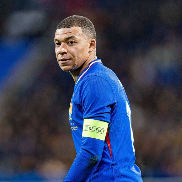 “Je veux tendre la main aux jeunes du monde entier et leur donner la force de croire en leurs rêves”, ajoute Kylian Mbappé

Kylian Mbappé - Match amical entre la France et l'Allemagne (0-2) au Groupama Stadium de Lyon-Décines.